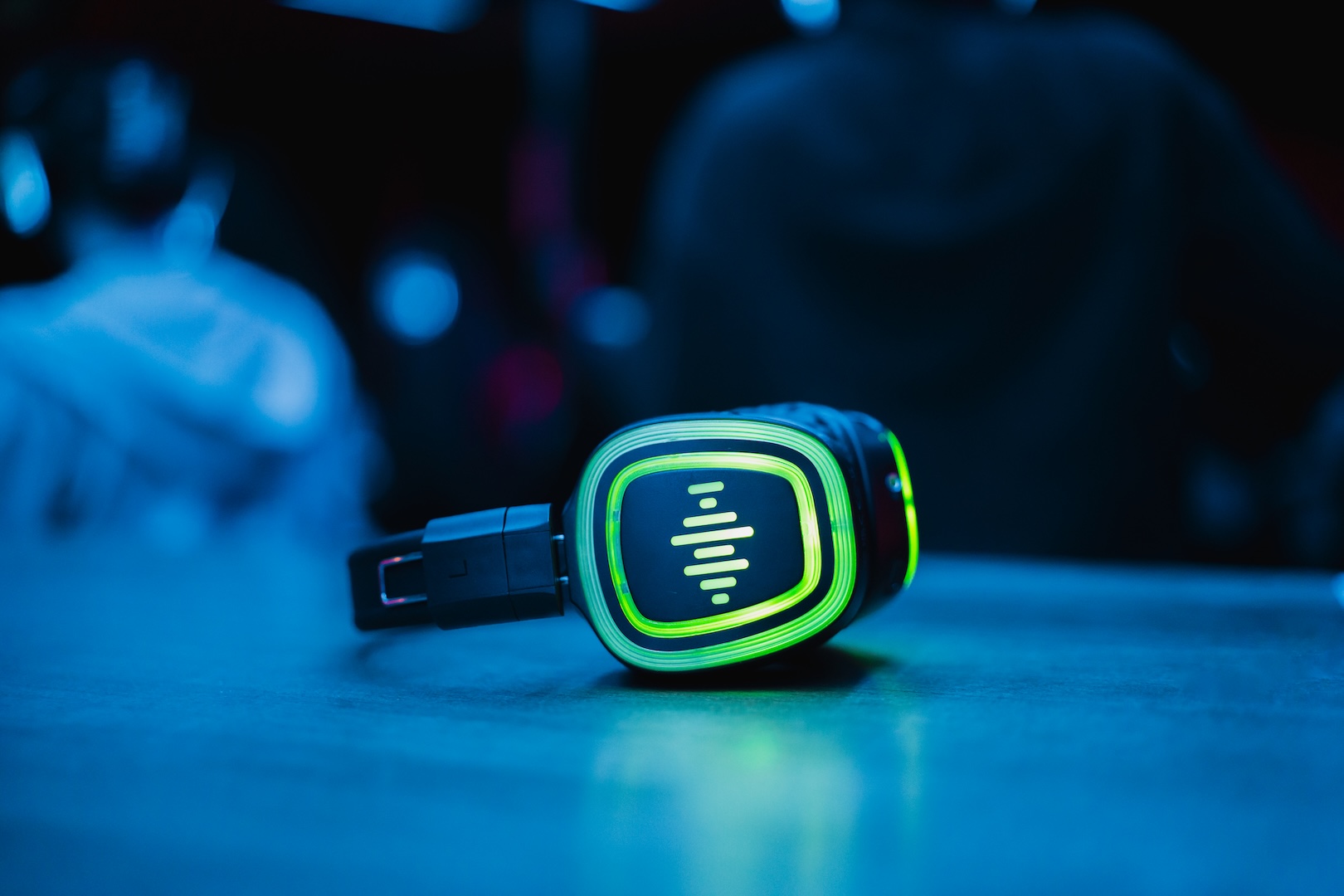 Silent headphones